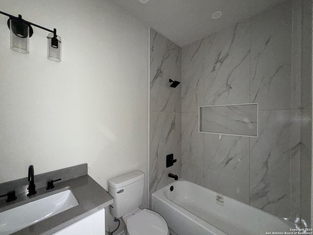 411 Moselle, San Antonio, TX 78237