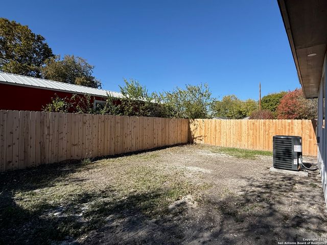 411 Moselle, San Antonio, TX 78237