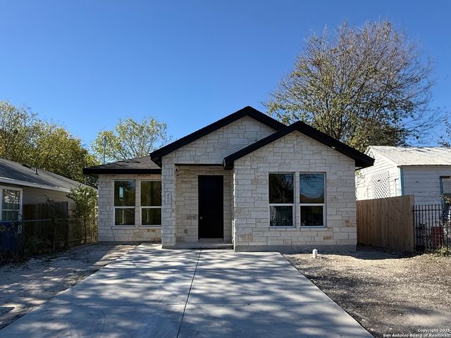 411 Moselle, San Antonio, TX 78237
