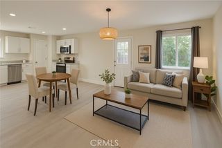 905 W Sumner B, Lake Elsinore, CA 92530