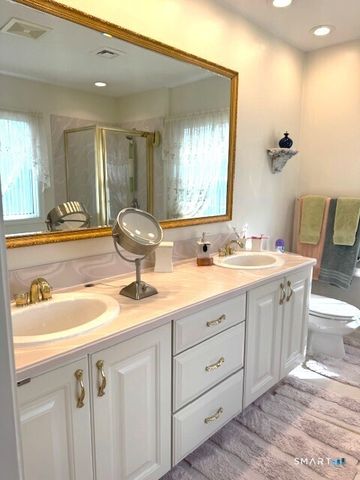 15 Abel Xing, Norwich, CT 06360