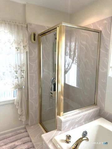 15 Abel Xing, Norwich, CT 06360