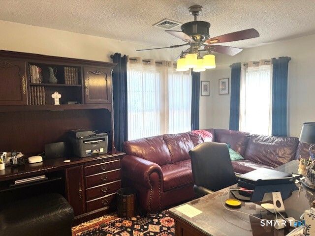 15 Abel Xing, Norwich, CT 06360