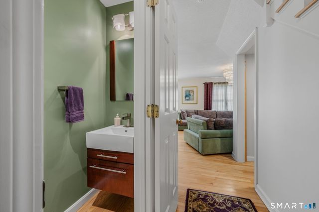 15 Abel Xing, Norwich, CT 06360