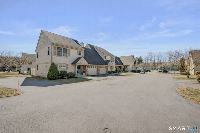 15 Abel Xing, Norwich, CT 06360