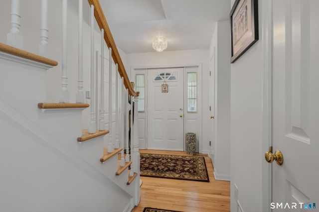 15 Abel Xing, Norwich, CT 06360