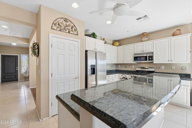 1823 W DION Drive W, Phoenix, AZ 85086