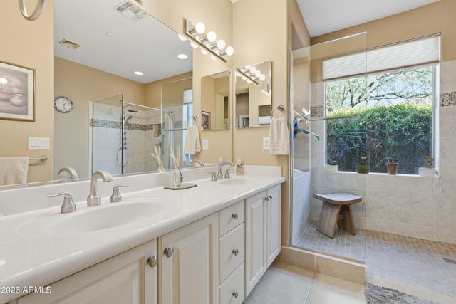 1823 W DION Drive W, Phoenix, AZ 85086