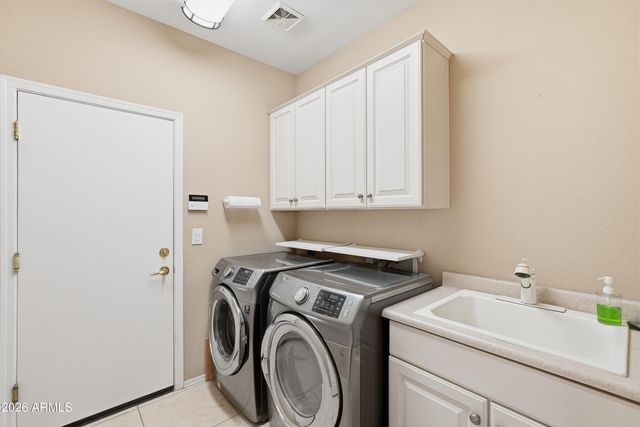 1823 W DION Drive W, Phoenix, AZ 85086