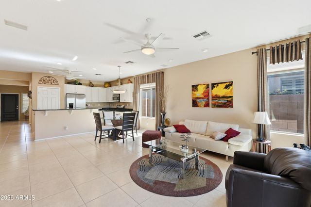 1823 W DION Drive W, Phoenix, AZ 85086