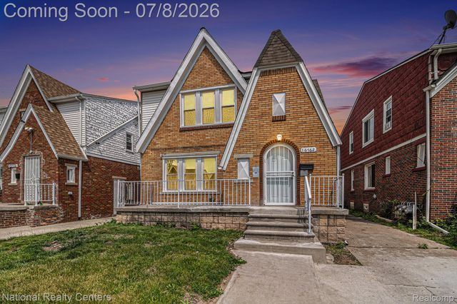 16762 Woodingham Drive, Detroit, MI 48221