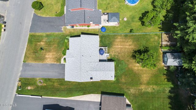 1037 St Lucille Drive, Rotterdam, NY 12306