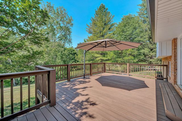 1410 Lakeridge CIR, Troutville, VA 24175