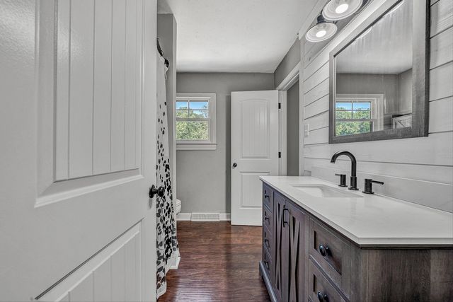 1410 Lakeridge CIR, Troutville, VA 24175