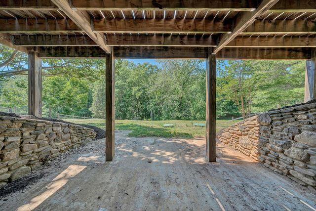 1410 Lakeridge CIR, Troutville, VA 24175