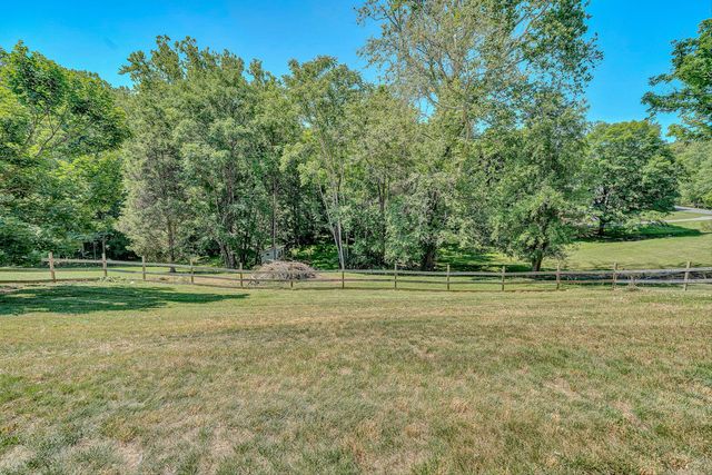 1410 Lakeridge CIR, Troutville, VA 24175