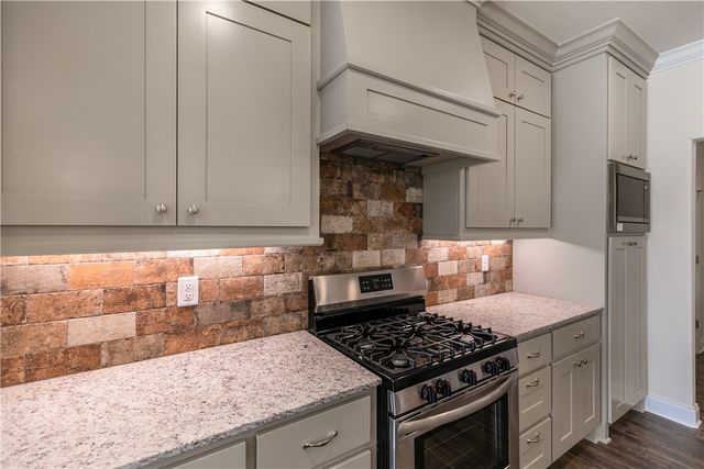 411 Linda Lane, Centerton, AR 72719