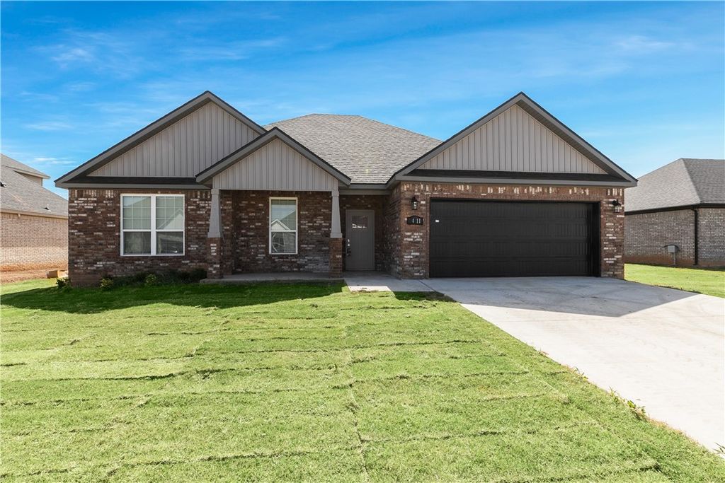 411 Linda Lane, Centerton, AR 72719