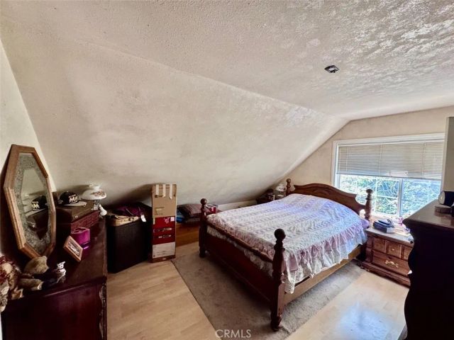 23733 Hillside, Crestline, CA 92325