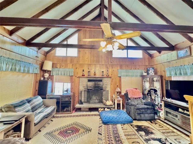 23733 Hillside, Crestline, CA 92325