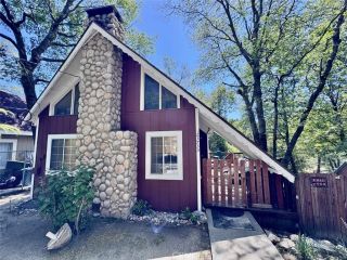 23733 Hillside, Crestline, CA 92325