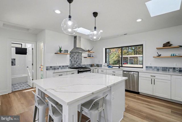 160 SHIPWATCH LN, Reedville, VA 22539