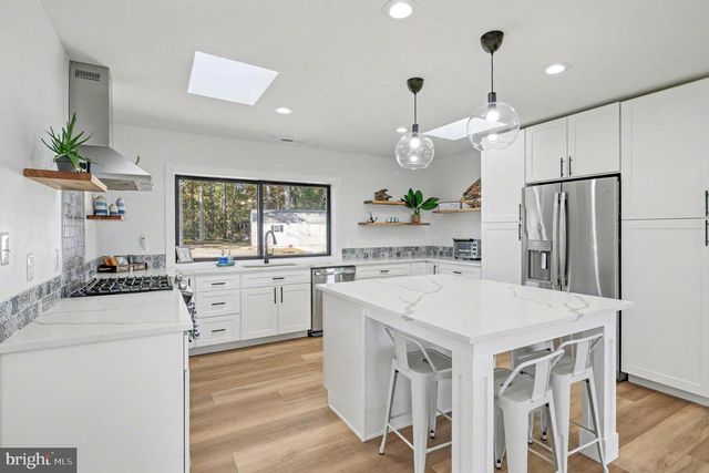 160 SHIPWATCH LN, Reedville, VA 22539