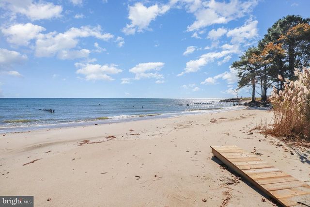 160 SHIPWATCH LN, Reedville, VA 22539