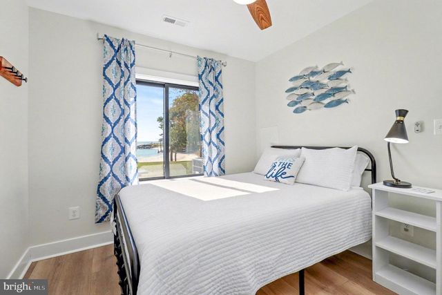 160 SHIPWATCH LN, Reedville, VA 22539