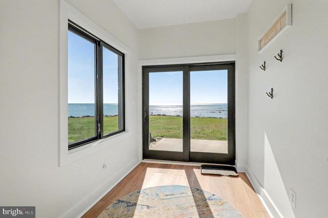 160 SHIPWATCH LN, Reedville, VA 22539