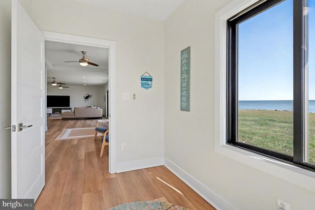 160 SHIPWATCH LN, Reedville, VA 22539