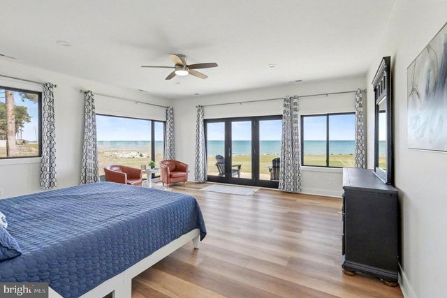 160 SHIPWATCH LN, Reedville, VA 22539