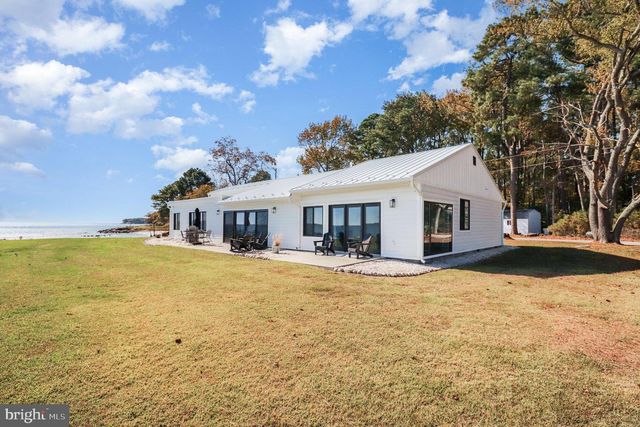 160 SHIPWATCH LN, Reedville, VA 22539