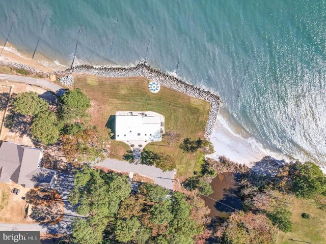 160 SHIPWATCH LN, Reedville, VA 22539