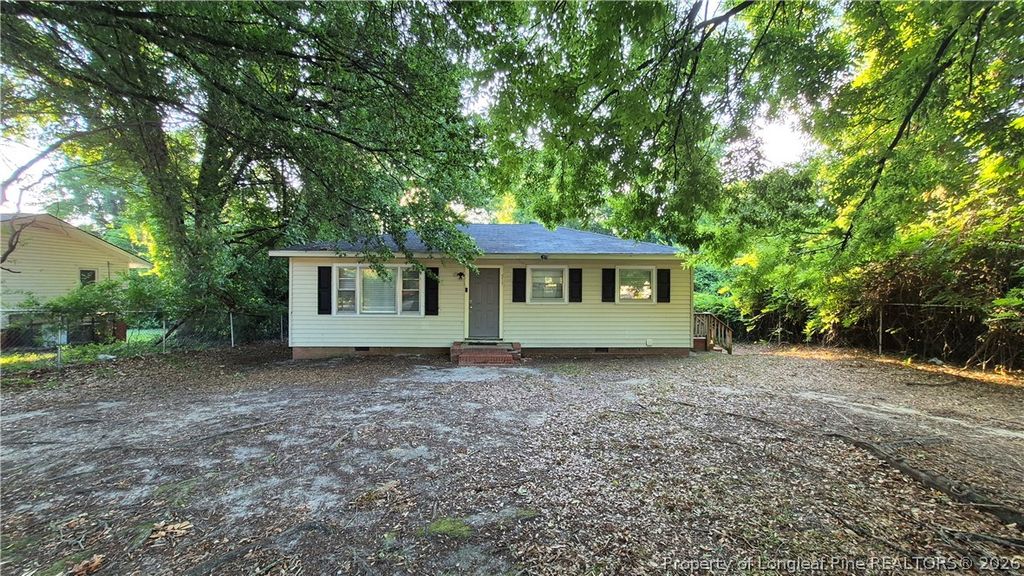 517 Odom Drive, Fayetteville, NC 28304 — exterior