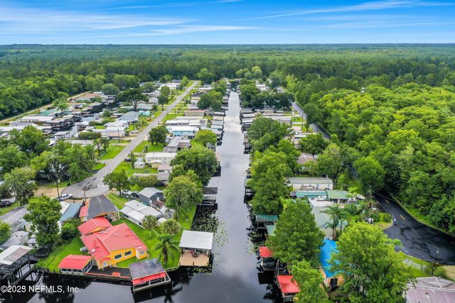 115 WALT Lane, Satsuma, FL 32189