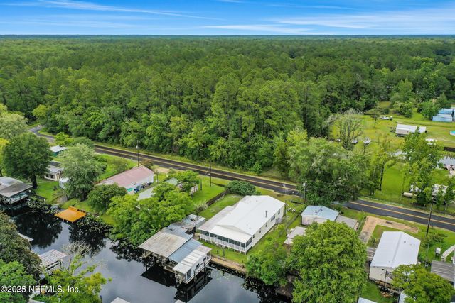 115 WALT Lane, Satsuma, FL 32189