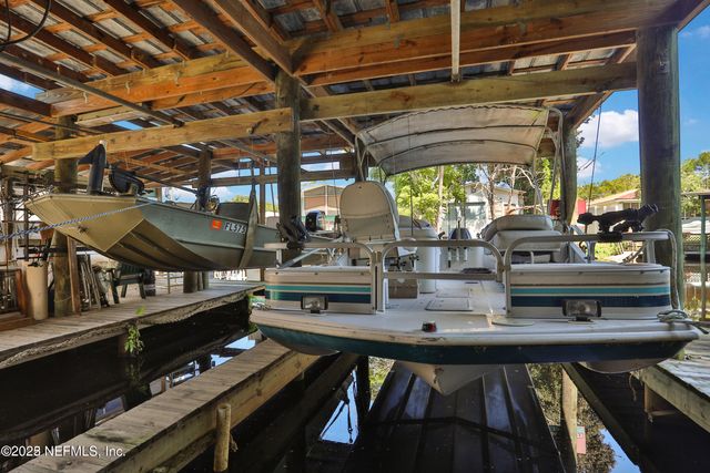 115 WALT Lane, Satsuma, FL 32189