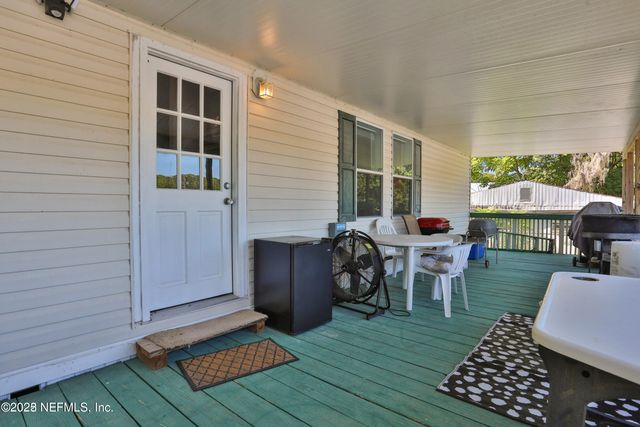 115 WALT Lane, Satsuma, FL 32189