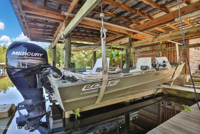 115 WALT Lane, Satsuma, FL 32189