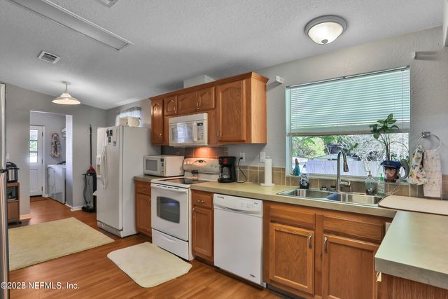 115 WALT Lane, Satsuma, FL 32189