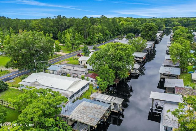 115 WALT Lane, Satsuma, FL 32189