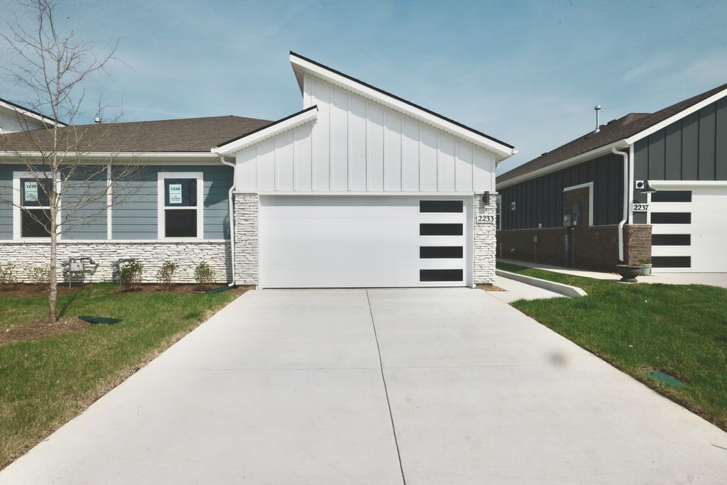 2233 Holmesburg Pvt Circle, Gallatin, TN 37066