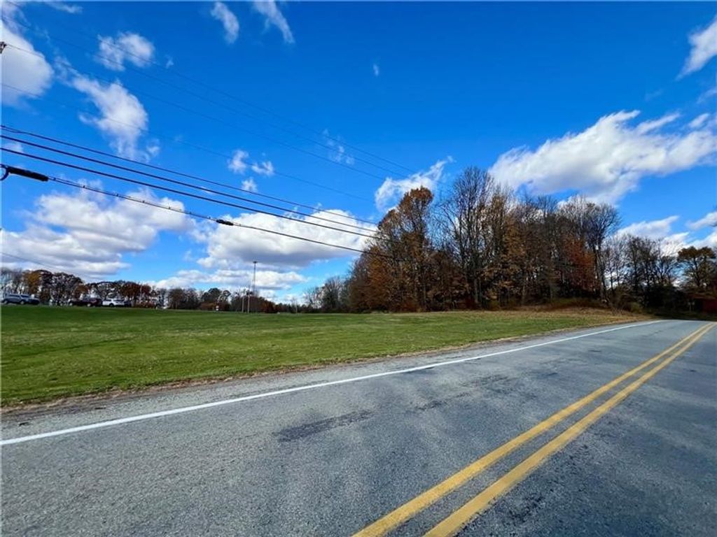 Image 4 of property listing at 0 Mount Jackson Rd, North Beaver Twp, PA 16102