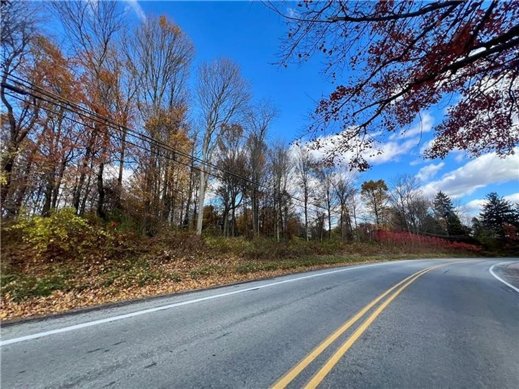 Image 6 of property listing at 0 Mount Jackson Rd, North Beaver Twp, PA 16102