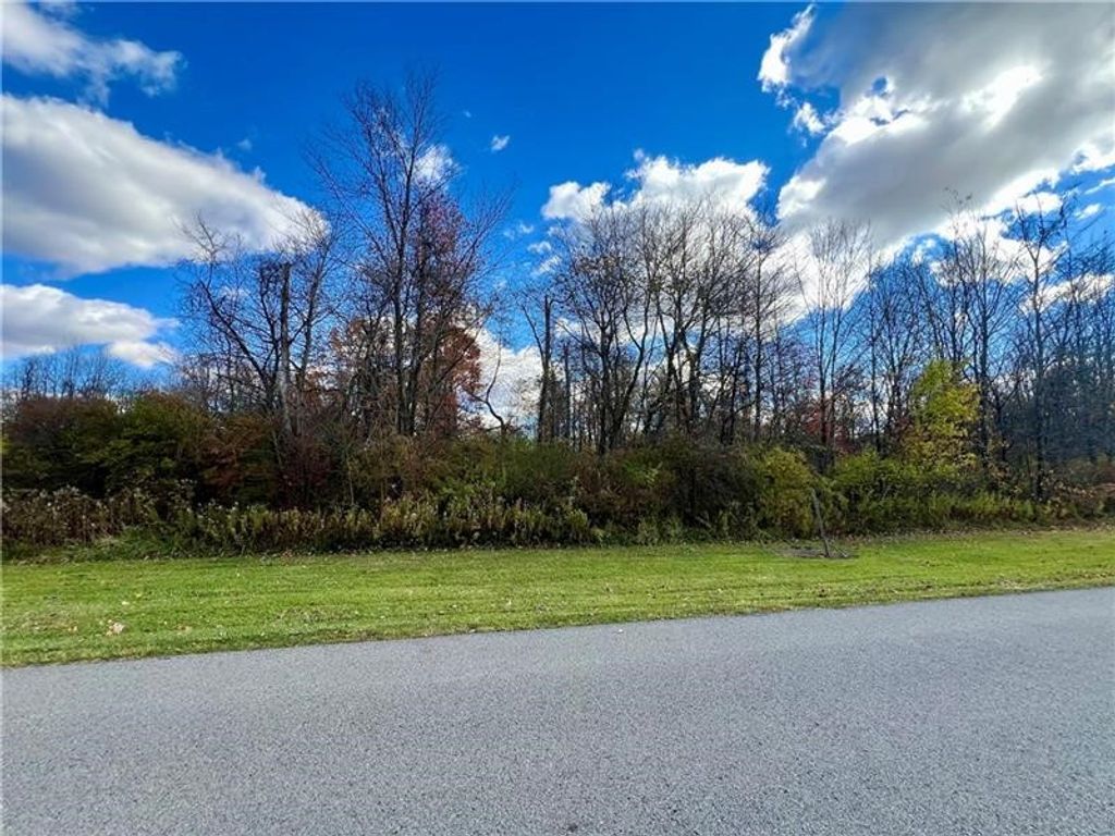 Image 7 of property listing at 0 Mount Jackson Rd, North Beaver Twp, PA 16102