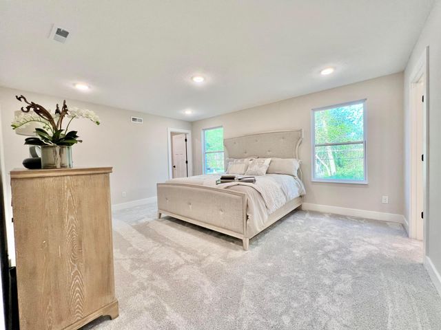 13294 Cedar Road NE, Thornville, OH 43076
