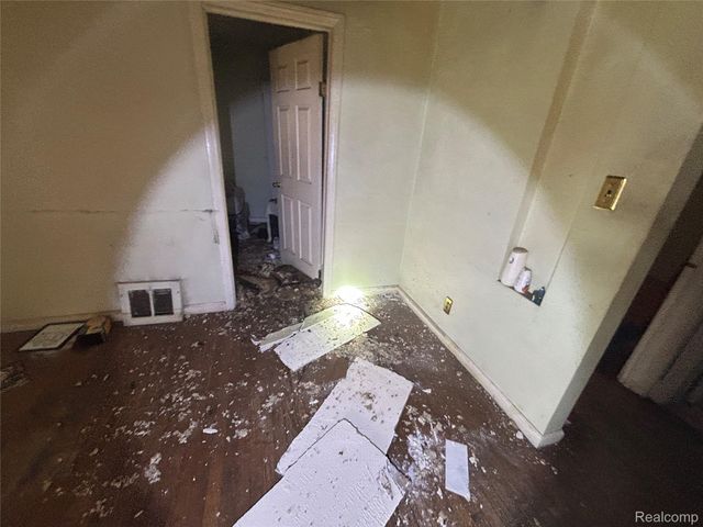 20233 Roselawn Street, Detroit, MI 48221