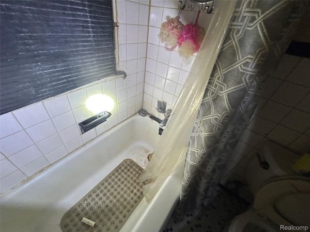 20233 Roselawn Street, Detroit, MI 48221