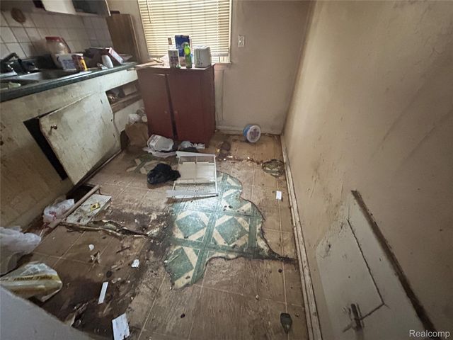 20233 Roselawn Street, Detroit, MI 48221